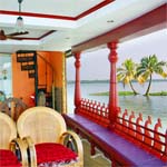 House Boat - Hall